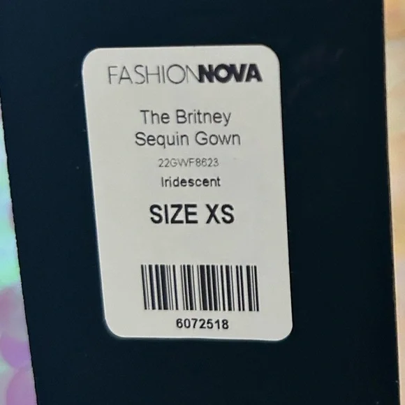 Fashion Nova Luxe The Britney Gown-Iridescent-Size XS NWT🤍